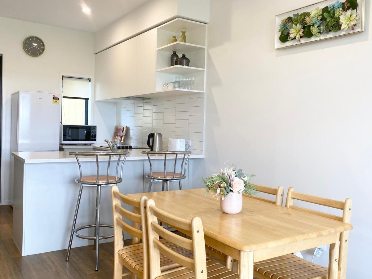 Stunning Townhouse - Walking To Botany Shopping Center Apartment Auckland Exterior foto
